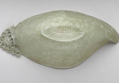 图片[2]-Jade bowl with single triangular handle carved in openwork, Ottoman Empire-China Archive